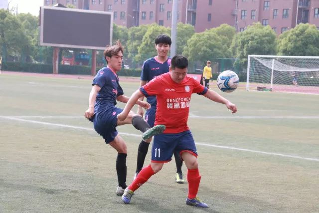 休赛期权力更替，快船以青年化策略崛起